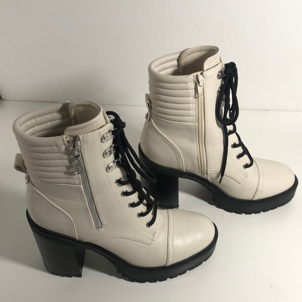 NWOT GBG Los Angeles Women's White and Black Combat Boots With Zipper . Size 9.5 - Picture 9 of 12